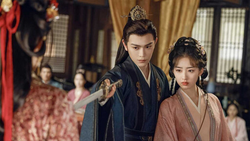 「古代史密斯夫婦」熱吻40秒 鄧恩熙讚丁禹兮:像大哥哥一樣