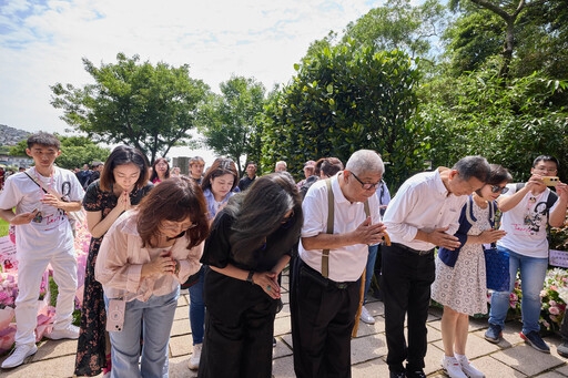 鄧麗君追思會！92歲經紀人飛台上香 憶起30年前往事：常常夢見她