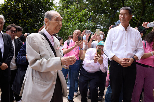 鄧麗君追思會！92歲經紀人飛台上香 憶起30年前往事：常常夢見她
