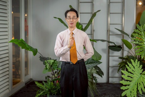 《楚留香》港星關聰自爆有交往30女友！在台擁3房 73歲硬朗身體曝秘訣