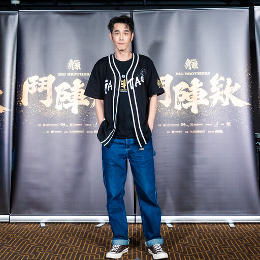 王識賢拍《角頭－鬥陣欸》肌腱拉傷 喜翔「一字馬劈開」無奈：三個掰咖