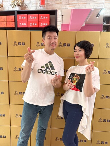 文汶「猴爺」邁入第7年！捐100箱防疫包與保養品 狂讚醫護：最辛苦守護者