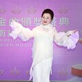 白冰冰自嘲獨居老人笑喊：「跟我少奮鬥30年」 揭樂觀過生活秘訣