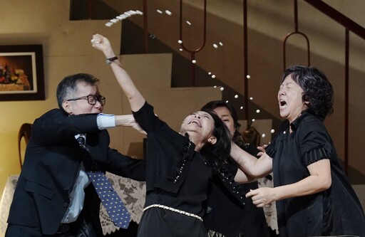 王琄給「情緒勒索」下定義！吳定謙執導《八月，在我家》自認：「幼稚園園長」