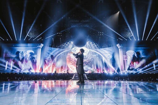 五月天嗨翻啟德 18萬人共襄盛舉 任賢齊驚喜現身