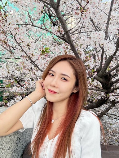 吳申梅抓緊櫻花季尾聲 偕夫赴日追櫻花解放身心靈