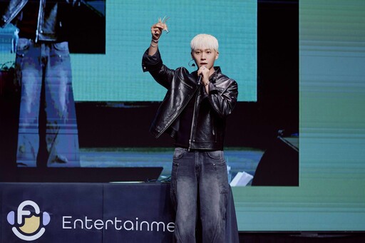 韓國大勢男團TEEN TOP成員創造崔鐘顯 退伍後首場見面會