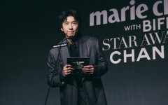 傅孟柏 張榕容釜山影展亮相合體國際影人 張榕容與李炳憲樂玩自拍 西島秀俊也是同好