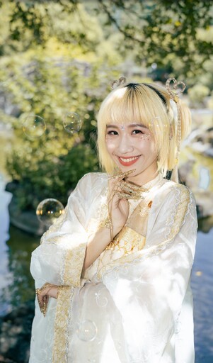 《戲說台灣》Lulu 黃路梓茵首次穿金裝夢幻登場