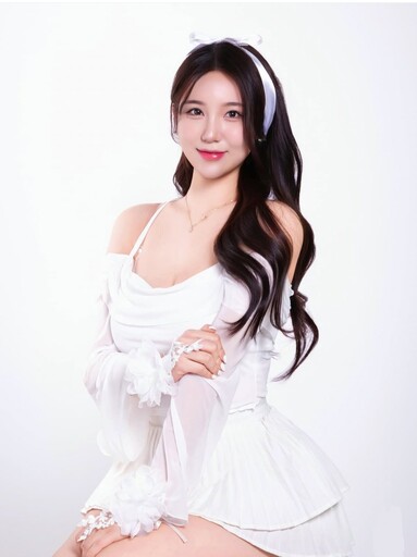 電豹女迎來核彈級新成員 韓籍金賢姈社群辣照瘋傳