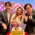 吳申梅 Gigi 狂收八顆蛋糕 康康許志豪率近百人棚內齊唱生日快樂