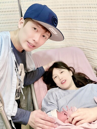 杏壇歌手陳昶均「五子登科」!一年一個月閃婚生女 連爸媽都來不及反應