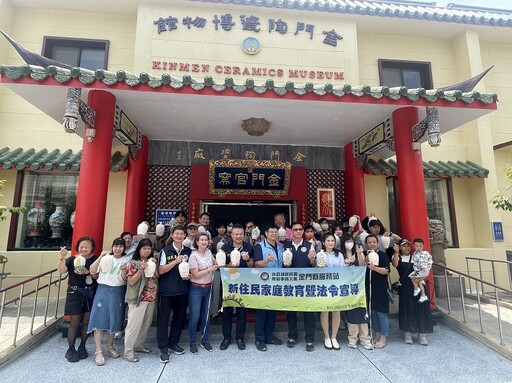 彩繪酒瓶傳心意 金門新住民親子創作最暖母親節禮物