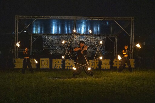 2025國際熱氣球嘉年華光雕音樂會延期登場人氣不減 告五人、郭靜獻唱引爆萬人感動