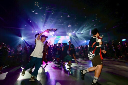 青春就是要搖滾!2025高速青春音樂展演熱力開唱 陳其邁站台力挺