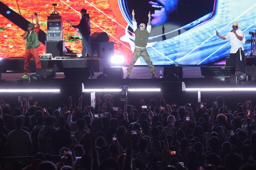 黑眼豆豆睽違20年在臺開唱 中文高喊「你好！臺灣！」