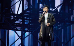 太狂！張信哲破記錄 首位杜拜開唱華語歌手