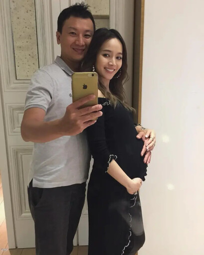 母親節公開懷孕照片 潘瑋柏恭喜46歲侯佩岑