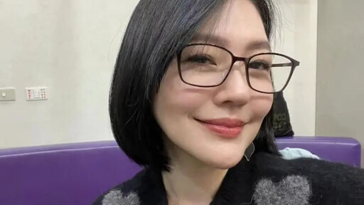 曝姐妹牽手畫面真情告白！小S大姐竟50歲了