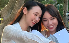 承諾一起變成老奶奶 女女正妹阿卡貝拉結婚