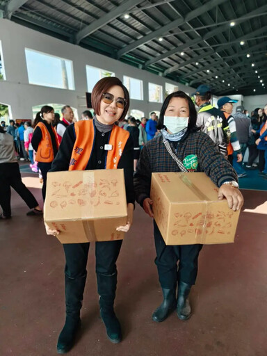 獨居老人、低收入戶好過年！于美人偏鄉送暖