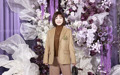 陳美鳳甩開輪椅 拎LV小廢包去賴慧如婚宴