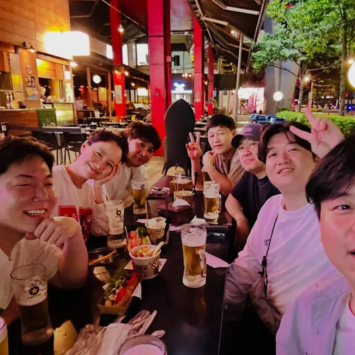 素顏露面親民用餐 宋智孝驚喜現身信義區