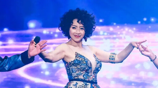 陽帆看不下去抓包!李芳雯爆乳登台竟假唱