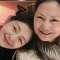 3女兒同框片曝 大S回來「S媽淚過母親節」