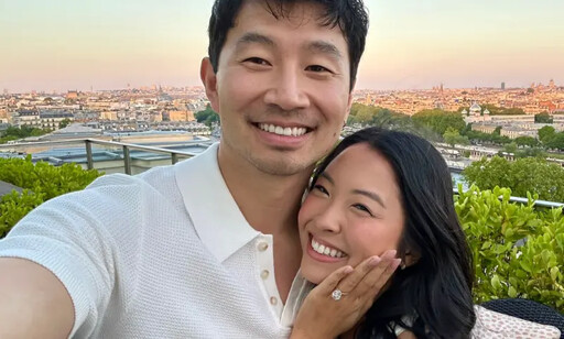 巴黎求婚成功!《尚氣》劉思慕送鴿子蛋定情