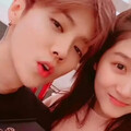 鹿晗祕密結婚了？關曉彤被抓左手無名指戴戒