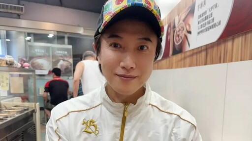 外籍女搭捷運「光腿翹腳踩座椅」!陳鴻氣炸