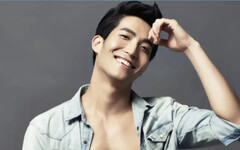 裸體被1男神看光 吳翔震全脫剩內褲片流出