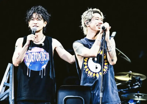 佐藤健合體ONE OK ROCK！扯頭髮全開麥嗨唱