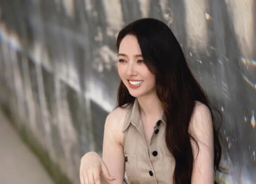 郭碧婷撞臉婆婆向太！微博曬美照粉絲看傻