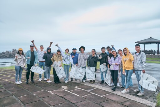 國家海洋大使「鄭婷怡」守護海洋不遺餘力丨雙 11 生日號召粉絲淨灘