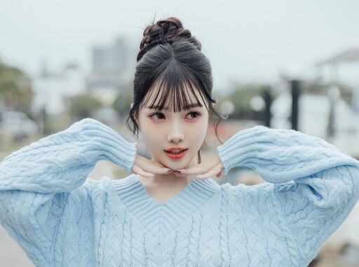 IG女神「貓系少女」敏綺Miki丨首本實體寫真 520 震撼登場