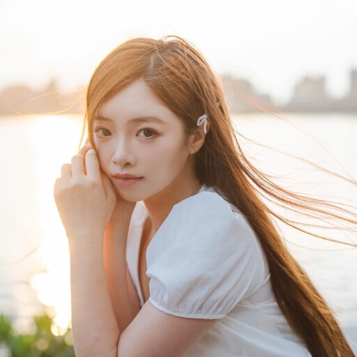 紀念已逝「阿公、阿嬤」啦啦隊女神 曲羿(曲曲)丨520 推出首支台語單曲「風起的時」