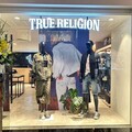 True Religion 美式工裝風潮力覺醒，街頭時尚穿出丹寧新態度