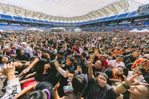 2024 火球祭火爆回歸！吸引 35000 人次入場刷新票房紀錄，楊大正忍不住大喊：「好多人好感動！」