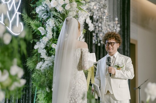 納豆婚禮爆哭喊「妳就是我的金馬獎」 依依誓言感動全場