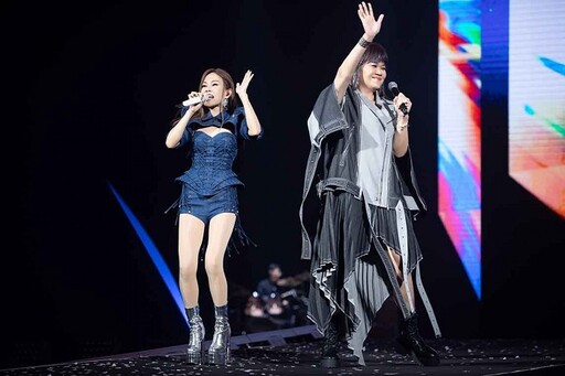 鐵肺歌后彭佳慧與客語唱將吉那-楊淑喻對飆新單曲〈捉迷藏〉如同上演「音樂宮鬥劇」