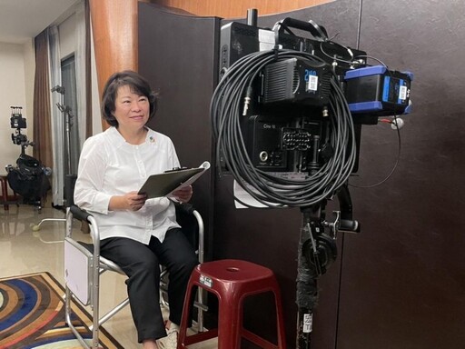 韓劇改編影集來嘉拍攝 黃敏惠市長探班並體驗導演角色