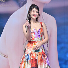 林真亦林真亦勤練馬技 遠赴泰國拍寫真大秀蜜桃臀曲線