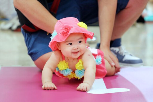 今夏最萌BabyRUN+寶寶運動會今登場！近四百位比基尼泳裝寶寶大集合