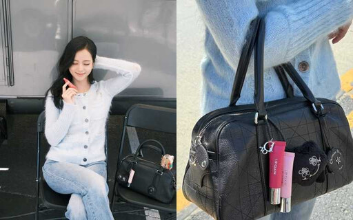 包包掛娃娃已落伍?女神Jisoo、韓韶禧、金智媛現在都加掛時髦唇彩吊飾,正式取代娃娃成時尚新指標!