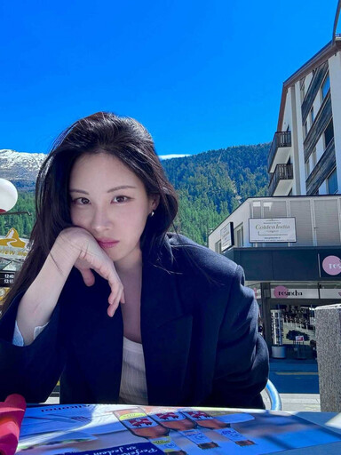 韓系穿搭教科書!《我奪走了公爵的初夜》徐玄從仙女洋裝到帥氣西裝,時髦反差超討喜