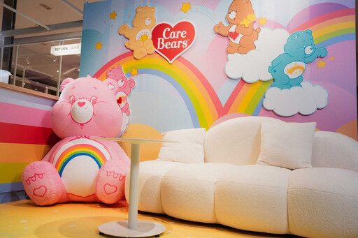 可愛到犯規!Care Bears × CACO café 快閃店萌翻開張 Crocs寶可夢聯名開賣、每雙都想丟精靈球收編