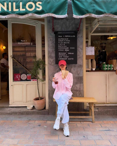 不愧是優雅天花板!宋慧喬私服解密:極簡風穿出精品高級感,40+女人都該學的時髦鬆弛