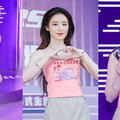 i-dle舒華降臨SKECHERS快閃店、現場粉絲嗨爆信義區！女神愛心大放送、手寫小卡應援必收